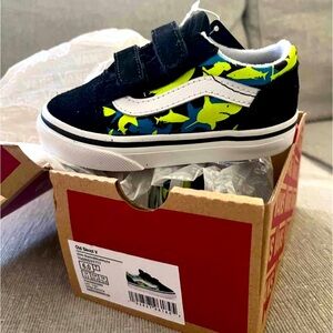 New! Vans Sneakers Toddler Size 6 - Glow in the Dark Sharks
